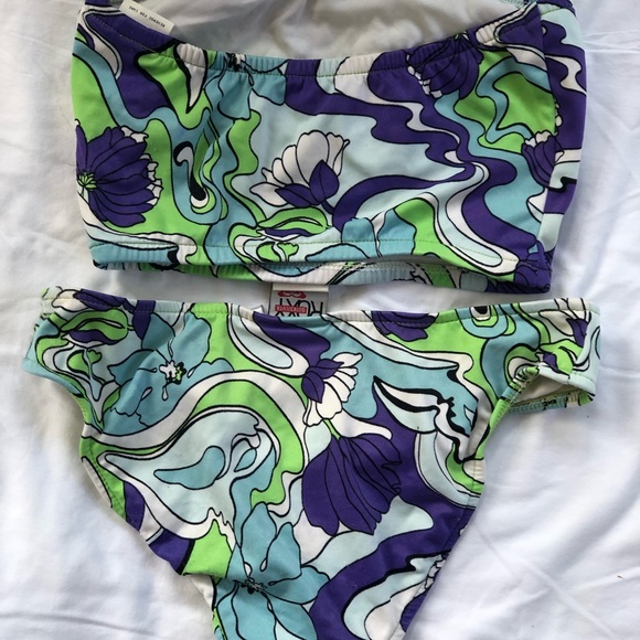 Kid floral two piece swimming suit. - Picture 3 of 5